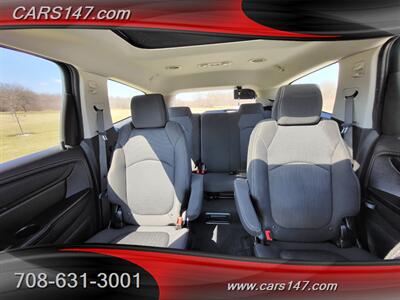 2016 Chevrolet Traverse LT   - Photo 15 - Midlothian, IL 60445