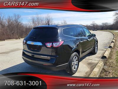 2016 Chevrolet Traverse LT   - Photo 7 - Midlothian, IL 60445