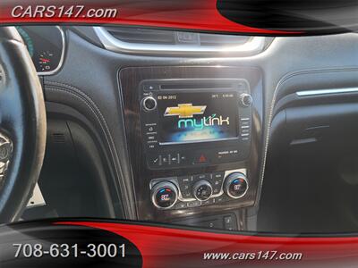 2016 Chevrolet Traverse LT   - Photo 18 - Midlothian, IL 60445