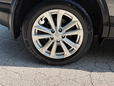 2017 Nissan Rogue Sport SV   - Photo 27 - Midlothian, IL 60445