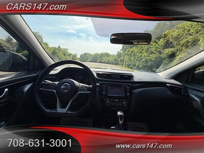 2017 Nissan Rogue Sport SV   - Photo 10 - Midlothian, IL 60445