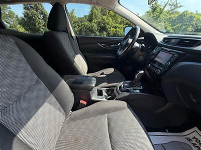 2017 Nissan Rogue Sport SV   - Photo 19 - Midlothian, IL 60445
