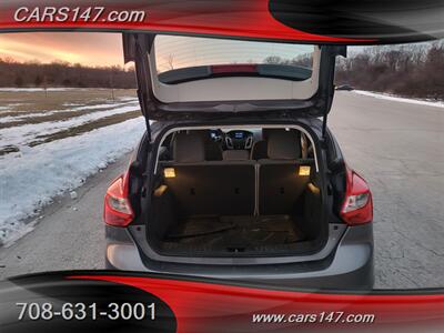 2013 Ford Focus SE - Photo 9 - Midlothian, IL 60445