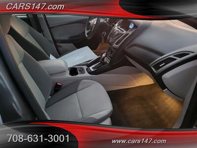2013 Ford Focus SE - Photo 11 - Midlothian, IL 60445