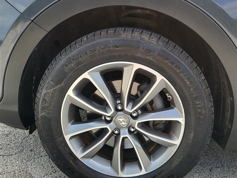 2017 Hyundai SANTA FE SE - Photo 31 - Midlothian, IL 60445
