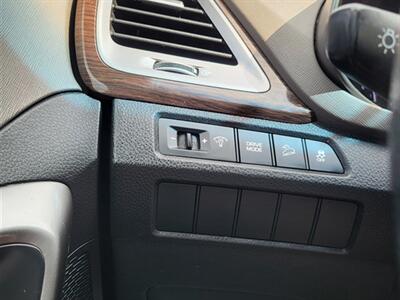 2017 Hyundai SANTA FE SE - Photo 23 - Midlothian, IL 60445