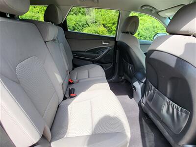 2017 Hyundai SANTA FE SE - Photo 20 - Midlothian, IL 60445