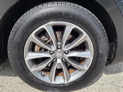 2017 Hyundai SANTA FE SE - Photo 28 - Midlothian, IL 60445