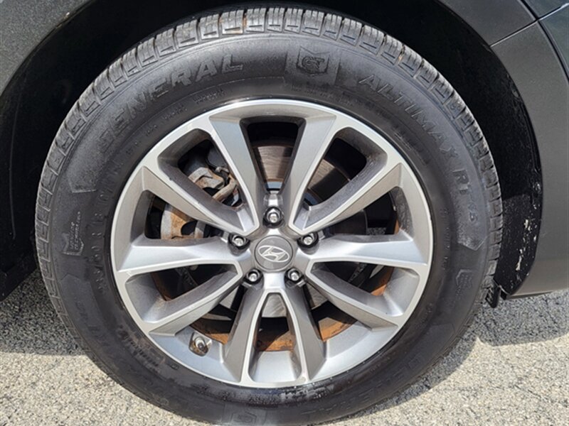 2017 Hyundai SANTA FE SE - Photo 28 - Midlothian, IL 60445