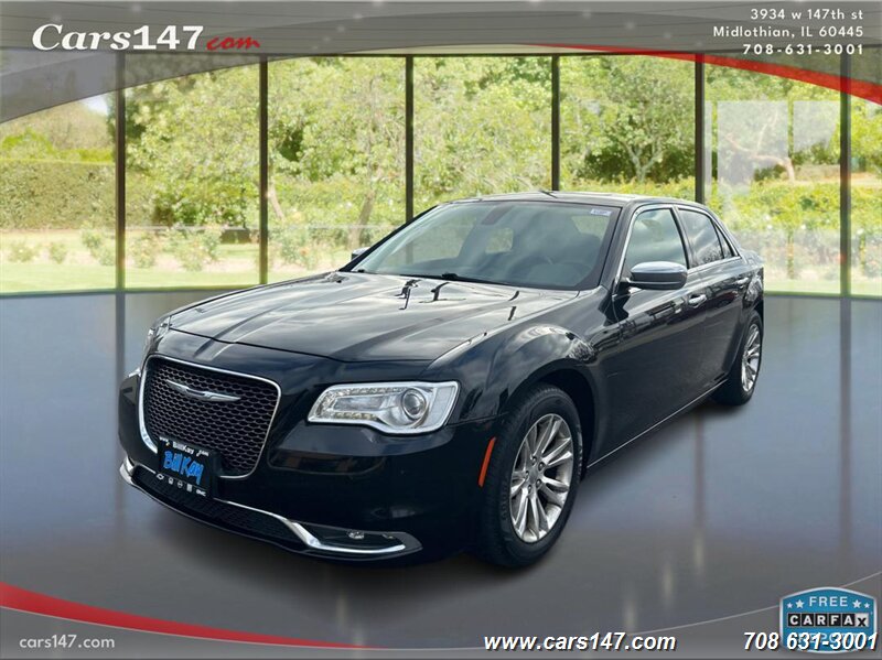 2017 Chrysler 300 C photo 1