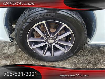 2017 Dodge Grand Caravan SXT   - Photo 26 - Midlothian, IL 60445