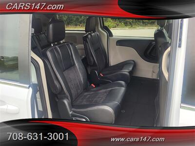 2017 Dodge Grand Caravan SXT   - Photo 19 - Midlothian, IL 60445