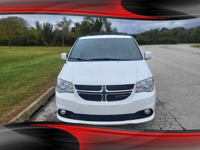 2017 Dodge Grand Caravan SXT   - Photo 3 - Midlothian, IL 60445