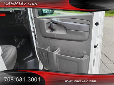 2008 Chevrolet Express LS 3500   - Photo 18 - Midlothian, IL 60445