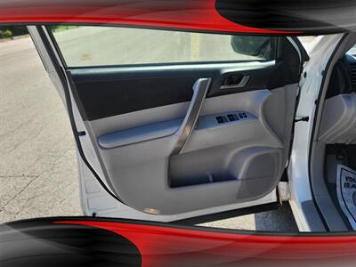 2008 Toyota Highlander Sport   - Photo 12 - Midlothian, IL 60445