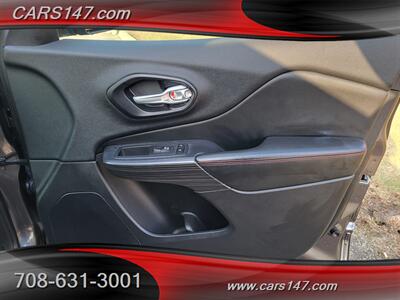 2016 Jeep Cherokee Trailhawk   - Photo 22 - Midlothian, IL 60445