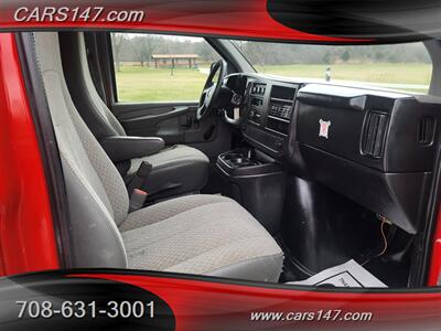2012 Chevrolet Express 3500   - Photo 17 - Midlothian, IL 60445