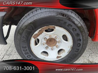 2012 Chevrolet Express 3500   - Photo 26 - Midlothian, IL 60445