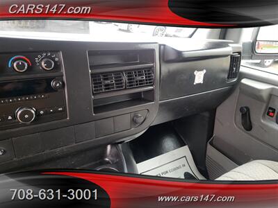 2012 Chevrolet Express 3500   - Photo 15 - Midlothian, IL 60445
