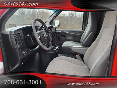 2012 Chevrolet Express 3500   - Photo 16 - Midlothian, IL 60445
