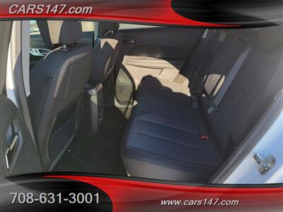 2015 Chevrolet Equinox LT   - Photo 14 - Midlothian, IL 60445