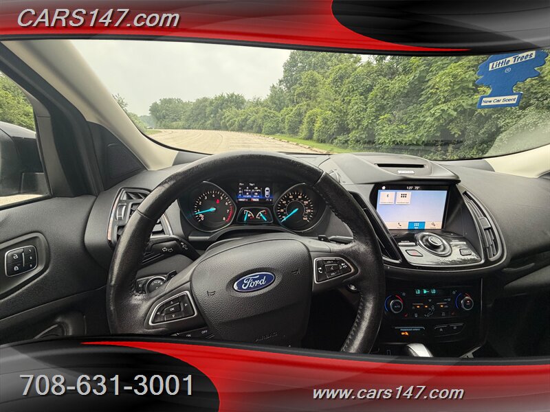 2017 Ford Escape Titanium - Photo 12 - Midlothian, IL 60445