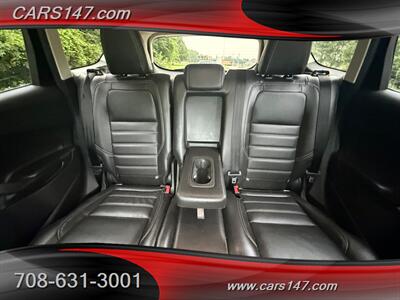 2017 Ford Escape Titanium - Photo 11 - Midlothian, IL 60445