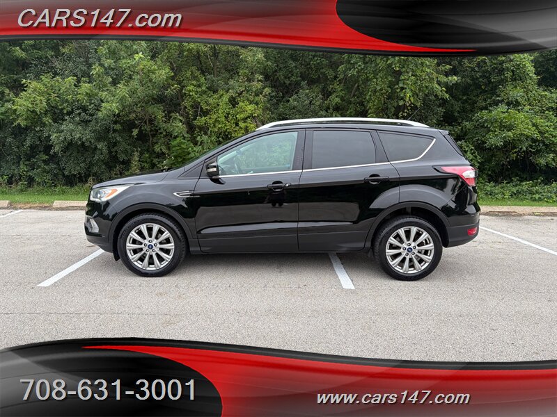 2017 Ford Escape Titanium - Photo 2 - Midlothian, IL 60445