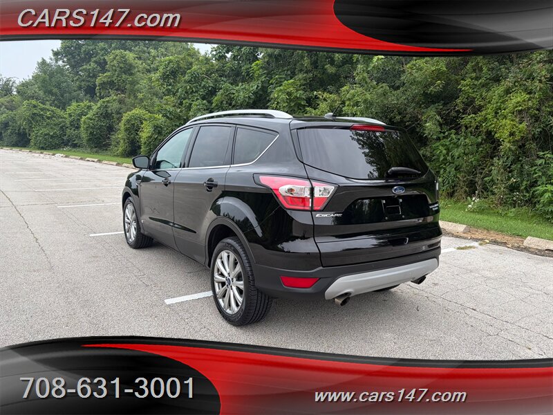 2017 Ford Escape Titanium - Photo 3 - Midlothian, IL 60445