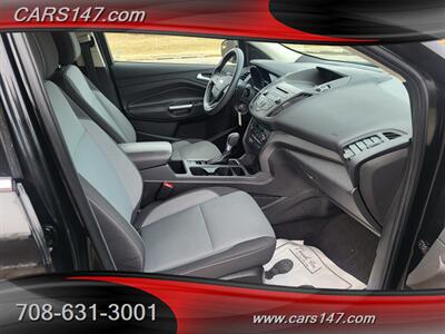 2017 Ford Escape SE   - Photo 12 - Midlothian, IL 60445