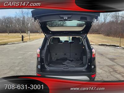 2017 Ford Escape SE   - Photo 10 - Midlothian, IL 60445