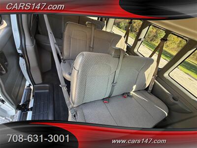 2017 Chevrolet Express LT 3500   - Photo 20 - Midlothian, IL 60445