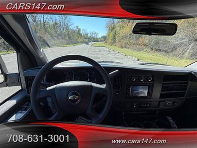 2017 Chevrolet Express LT 3500   - Photo 11 - Midlothian, IL 60445