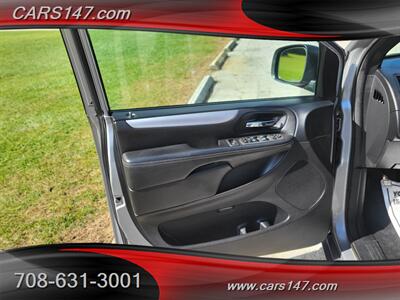 2013 Dodge Grand Caravan SXT - Photo 24 - Midlothian, IL 60445