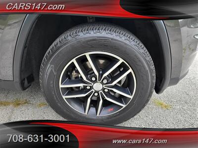 2017 Jeep Grand Cherokee Trailhawk   - Photo 12 - Midlothian, IL 60445
