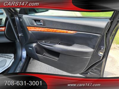 2011 Subaru Outback 3.6R Limited   - Photo 24 - Midlothian, IL 60445