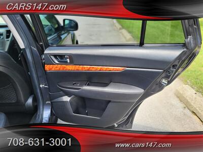 2011 Subaru Outback 3.6R Limited   - Photo 22 - Midlothian, IL 60445