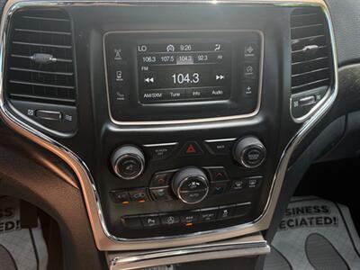2017 Jeep Grand Cherokee Laredo   - Photo 14 - Midlothian, IL 60445