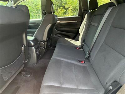 2017 Jeep Grand Cherokee Laredo   - Photo 19 - Midlothian, IL 60445
