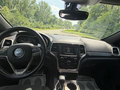 2017 Jeep Grand Cherokee Laredo   - Photo 10 - Midlothian, IL 60445