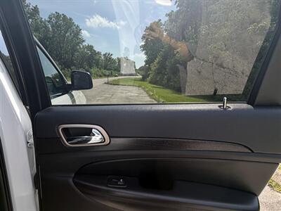 2017 Jeep Grand Cherokee Laredo   - Photo 25 - Midlothian, IL 60445