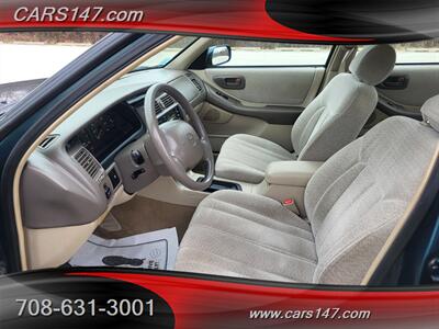 1999 Toyota Avalon XL   - Photo 10 - Midlothian, IL 60445
