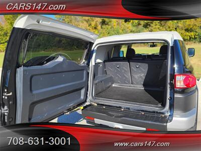 2010 Toyota FJ Cruiser   - Photo 8 - Midlothian, IL 60445