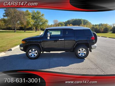 2010 Toyota FJ Cruiser   - Photo 2 - Midlothian, IL 60445