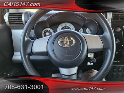 2010 Toyota FJ Cruiser   - Photo 9 - Midlothian, IL 60445