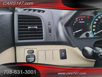 2010 Toyota Venza FWD V6   - Photo 11 - Midlothian, IL 60445