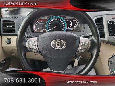 2010 Toyota Venza FWD V6   - Photo 10 - Midlothian, IL 60445