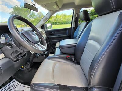 2011 RAM 1500 ST   - Photo 15 - Midlothian, IL 60445