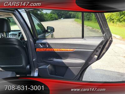 2011 Subaru Outback 2.5i Limited   - Photo 14 - Midlothian, IL 60445