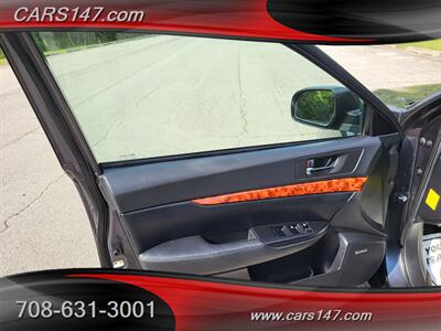 2011 Subaru Outback 2.5i Limited   - Photo 10 - Midlothian, IL 60445
